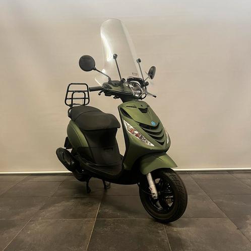Piaggio Zip SP - Mat Groen - 2017 - 4.622 km - Windscherm, Fietsen en Brommers, Scooters | Piaggio, Zip, Maximaal 25 km/u, Benzine