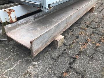 IPE 300 gegalvaniseerde stalen balk lengte 175 cm beschikbaar voor biedingen