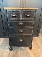 Industrieel zwart kastje op wieltjes, Ophalen, Zo goed als nieuw, Industrieel
