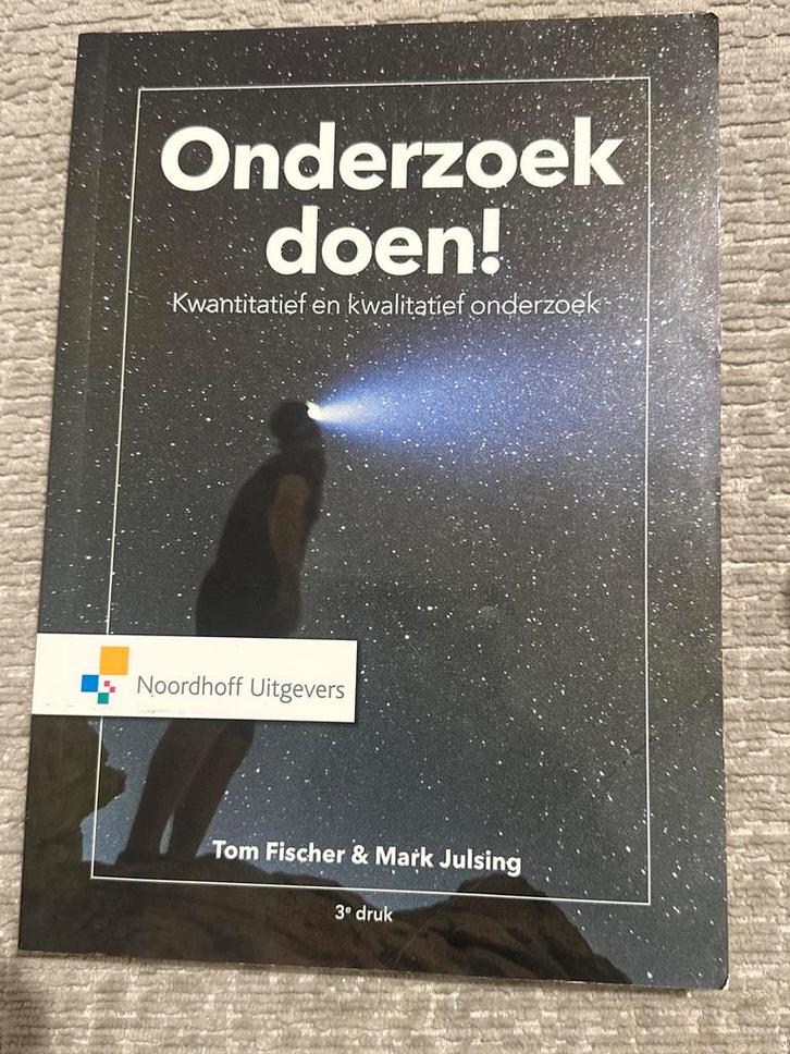 Onderzoek doen! 3e druk - Tom Fischer & Mark Julsing, Boeken, Economie, Management en Marketing, Zo goed als nieuw, Overige onderwerpen