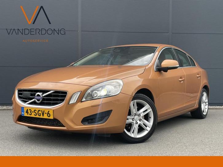 Volvo S60 1.6 T4 Momentum | Cruise Adaptive | Leder | Xenon, Auto's, Volvo, Bedrijf, Te koop, S60, ABS, Adaptieve lichten, Adaptive Cruise Control