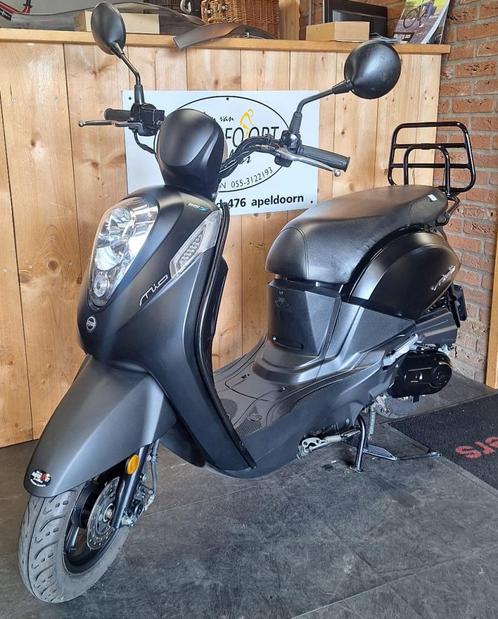 Een bijna nieuwe SYM Fiddle2 van 1e eigenaar., Fietsen en Brommers, Scooters | SYM, Zo goed als nieuw, Mio
