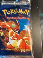 Pokemon Base Set Unlimited Booster Pack  Charazard 1999, Ophalen of Verzenden, Nieuw, Overige typen, Foil