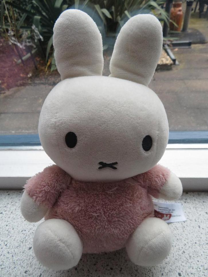 Konijn Nijntje Miffy Dick Bruna merk Tiamo oudroze lijf, Kinderen en Baby's, Speelgoed | Knuffels en Pluche, Zo goed als nieuw