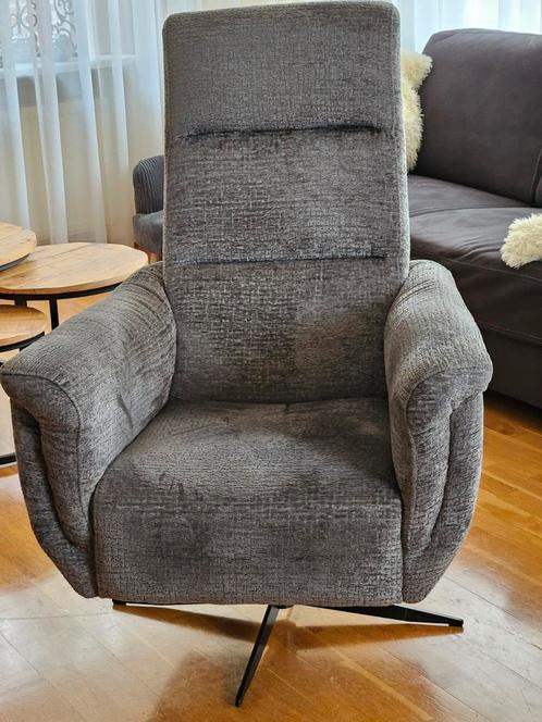 Fauteuil grijs, Huis en Inrichting, Fauteuils, Zo goed als nieuw, Stof, Ophalen