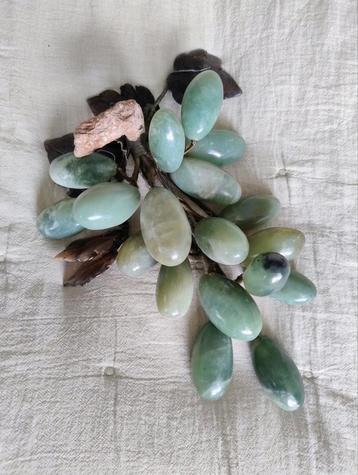 Prachtig! Grote Vintage druiventros jade beschikbaar voor biedingen