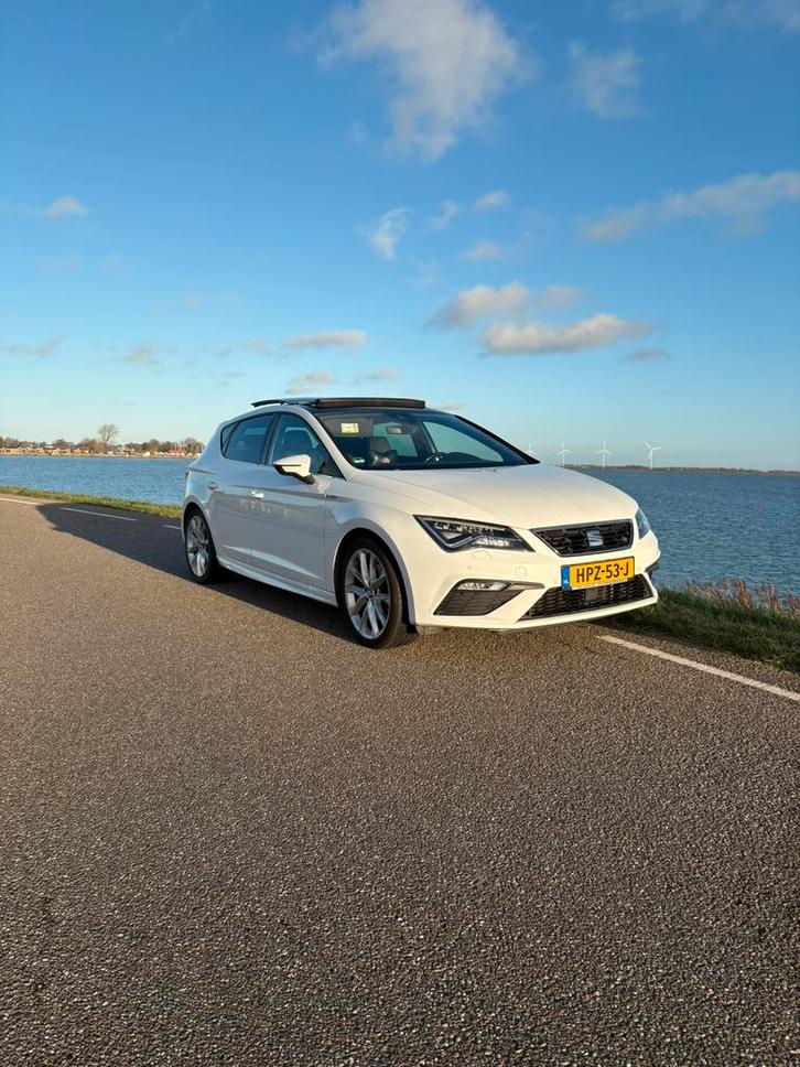 Seat Leon FR 1.8 TSI 180PK Dsg-7 2017 Wit, Auto's, Seat, Particulier, Leon, Benzine, Hatchback, Automaat, Geïmporteerd, Wit, Zwart