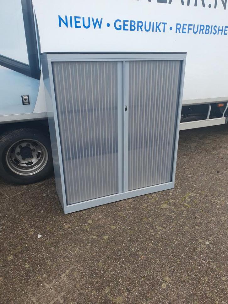Drentea / Vepa design roldeurkast ( 3 beschikbaar ) 135x120, Huis en Inrichting, Kasten | Roldeurkasten en Archiefkasten, Zo goed als nieuw
