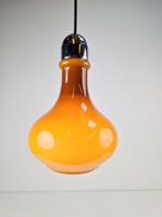 Vintage druppelvormige hanglamp bruin opaal glas chroom '60, N, Vintage, Ophalen of Verzenden, Minder dan 50 cm
