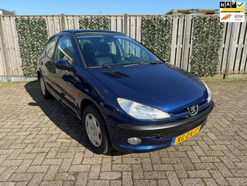 Peugeot 206 1.4 Gentry - N. APK - AIRCO - Distributie verv., Auto's, Peugeot, Bedrijf, Te koop, Airbags, Airconditioning, Centrale vergrendeling