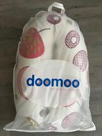 Zo goed als nieuw Doomoo voedingskussen incl. originele hoes, Kinderen en Baby's, Babyvoeding en Toebehoren, Ophalen of Verzenden