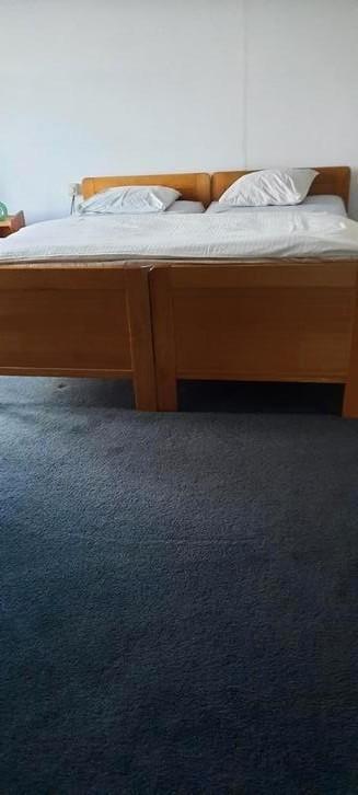 2 senioren ledikanten 90/200 zonder matras beschikbaar voor biedingen