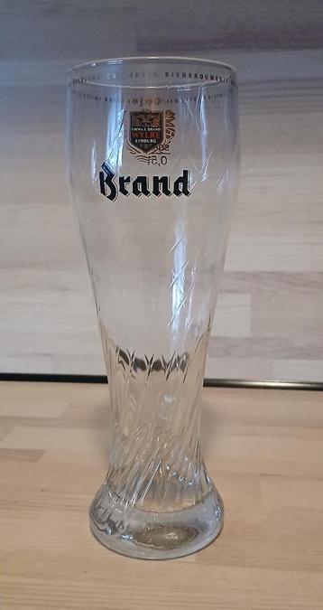 Brand bier glazen. beschikbaar voor biedingen