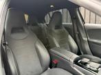 Mercedes-Benz A-klasse 250 e AMG Line CAMERA WIDESCREEN, Stof, Gebruikt, Euro 6, 4 cilinders