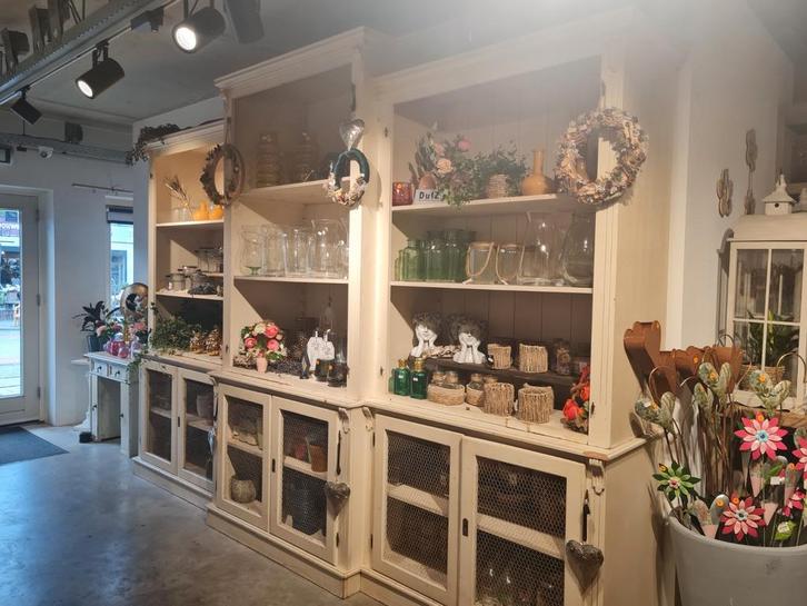 Grote buffetkast (3.60m) - Wegens interieurverandering, Huis en Inrichting, Kasten | Buffetkasten, Ophalen