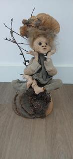 Bosfiguur/trol op houtstam, Ophalen, Gebruikt