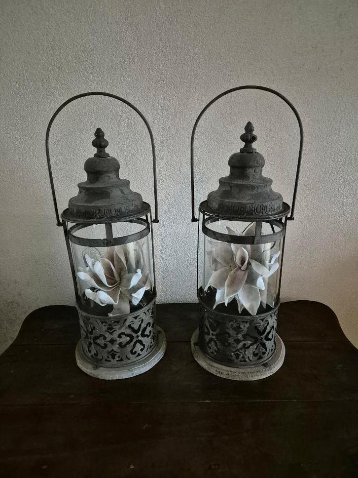 2 landelijke sfeervolle Windlichten, Huis en Inrichting, Woonaccessoires | Kandelaars en Kaarsen, Zo goed als nieuw, 25 tot 50 cm