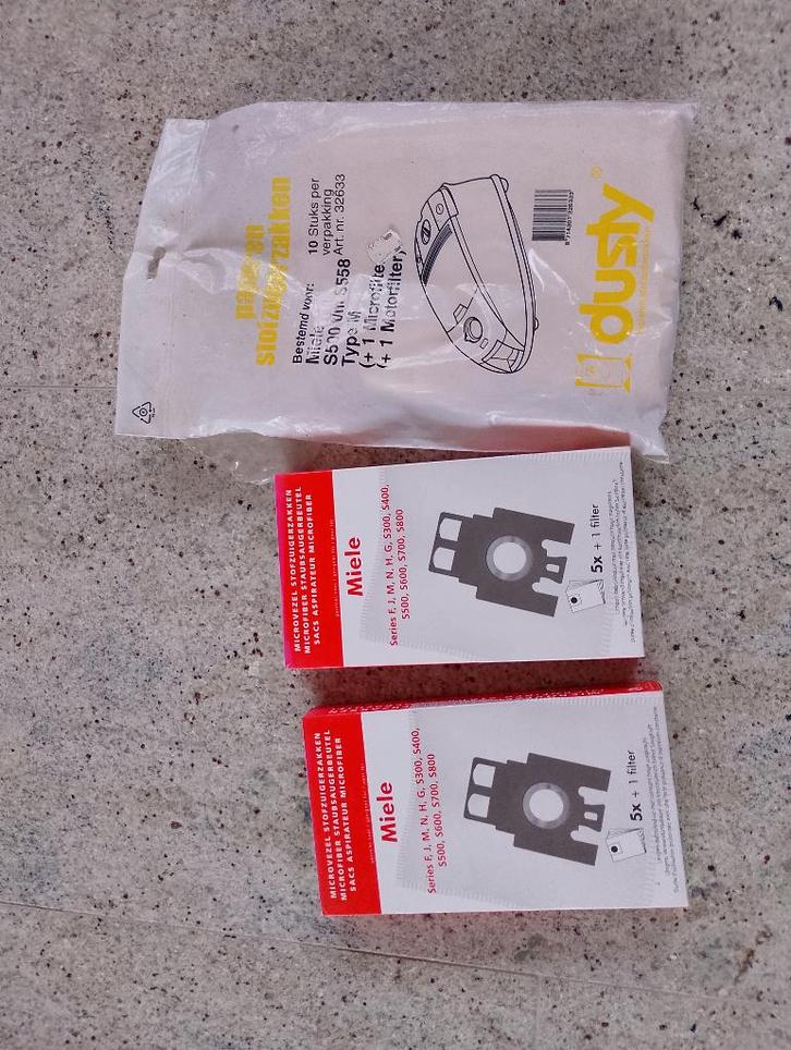 Stofzuigerzakken 2 nieuwe dozen en 3 losse zakken Miele, Witgoed en Apparatuur, Onderdelen en Toebehoren, Nieuw, Ophalen of Verzenden
