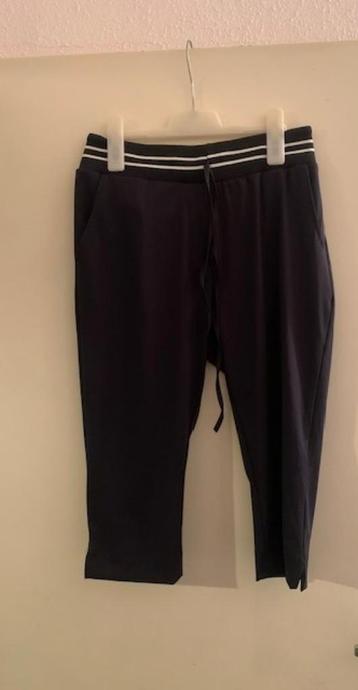 Blauwe capri van New collection. Maat L beschikbaar voor biedingen