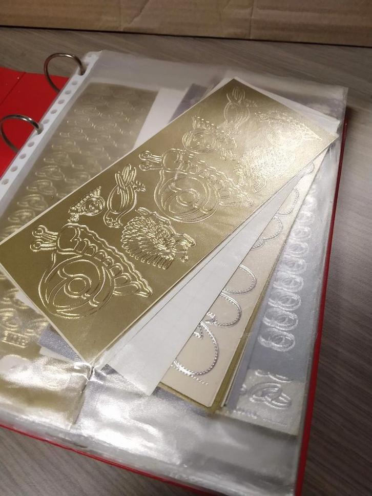 Zelfklevende applicaties in goud en zilver, Hobby en Vrije tijd, Kaarten | Zelf maken, Zo goed als nieuw, Overige typen, Overige thema's