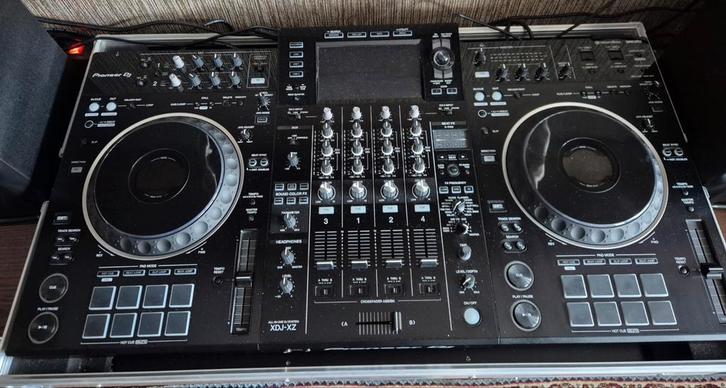 Pioneer XDJ-XZ - Zo Goed Als Nieuw + Decksaver!, Muziek en Instrumenten, Dj-sets en Draaitafels, Zo goed als nieuw, Dj-set, Pioneer