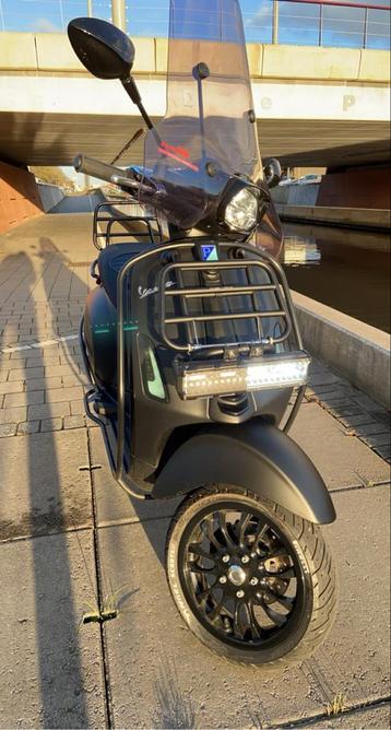 Vespa Sprint Notte - Zwart beschikbaar voor biedingen
