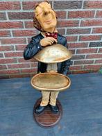 Ober met Dienblad, Ophalen