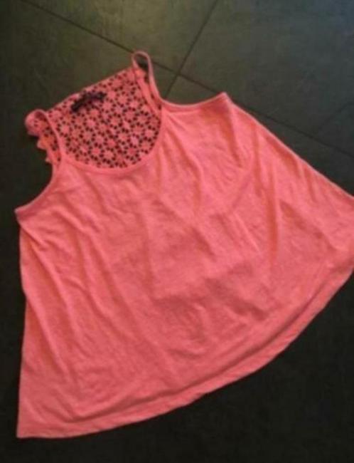 Lieve wijde roze top met opengewerkte rug , maatje 36, Kleding | Dames, Tops, Gedragen, Maat 36 (S), Roze, Zonder mouw, Ophalen