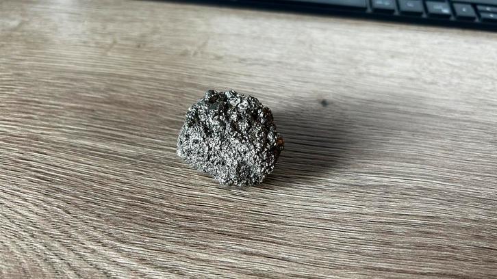 Pyriet / fools gold mineraal, Verzamelen, Mineralen en Fossielen, Ophalen of Verzenden