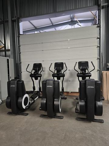 LIFE FITNESS SE3 HD CARDIO PAKKET beschikbaar voor biedingen