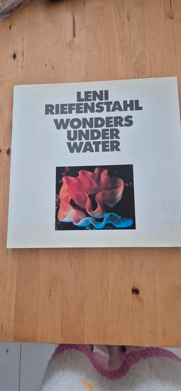 Leni Riefenstahl Wonders under Water  beschikbaar voor biedingen