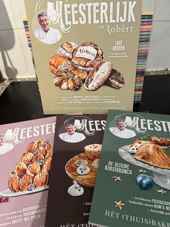 Complete jaargangen  Meesterlijk van Róbert 2018-2025, Boeken, Kookboeken, Zo goed als nieuw, Taart, Gebak en Desserts, Nederland en België