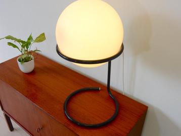 vintage tafellamp dressoir lamp jaren 60 / 70 bol melkglas beschikbaar voor biedingen