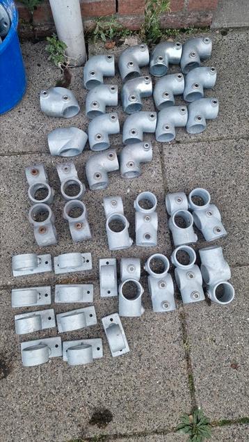 38 stuks 48,3 mm steigerbuis koppelingen divers beschikbaar voor biedingen