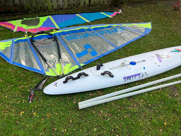 Complete surfset beginners surfset compleet, Watersport en Boten, Windsurfen, Gebruikt, Complete set, 300 cm of meer, Met vin(nen)