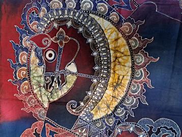 Batik design twee paardenhoofden, gesigneerd 1977 beschikbaar voor biedingen