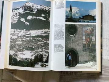 Boek :OOSTENRIJK ;om op reis te gaan,ski-land ,beklimmingen  beschikbaar voor biedingen