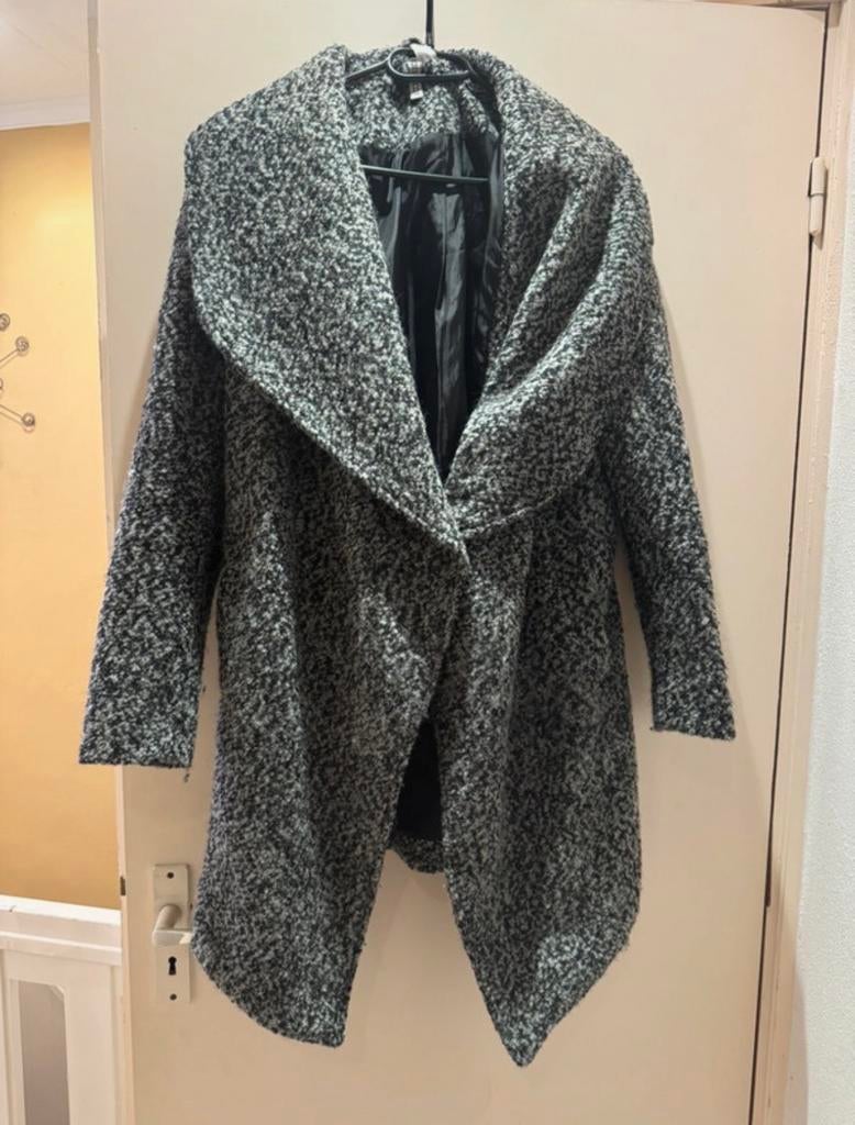 H&M Winterjas, Kleding | Dames, Jassen | Zomer, Zo goed als nieuw, Maat 38/40 (M), Zwart, Ophalen of Verzenden