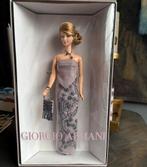 Mooi collectors item 🩷 Armani Barbie in doos, Verzamelen, Poppen, Ophalen of Verzenden, Zo goed als nieuw, Pop