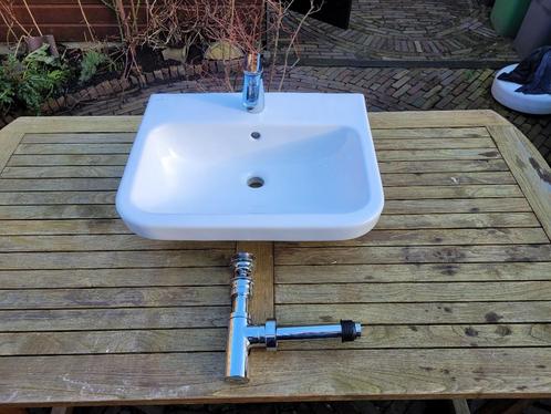 Complete Villeroy & Boch wastafel met kraan, plug en sifon, Huis en Inrichting, Badkamer | Badkamermeubels, Nieuw, Wasbak of Wastafel