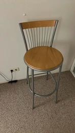 Barkruk met comfortabele zitting , Ophalen, Met voetsteun, Zo goed als nieuw, Metaal