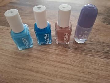 Diverse nagellak Essie en Essence (lila, nude, 2x blauw) beschikbaar voor biedingen