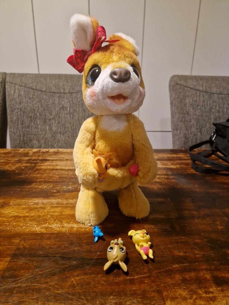 Fur Real Friends Mama Josie Kangoeroe met baby's, Kinderen en Baby's, Speelgoed | Knuffels en Pluche, Ophalen, Zo goed als nieuw