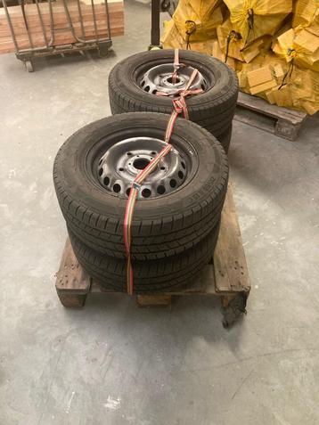 4x Continental Winterband met Velg 215 65 15 beschikbaar voor biedingen