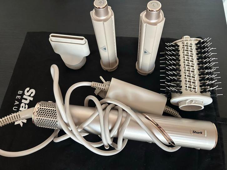 Shark FlexStyle 3-in-1 Föhn en Multistyler met accessoires, Witgoed en Apparatuur, Persoonlijke-verzorgingsapparatuur, Zo goed als nieuw