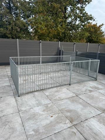 Hondenkennel beschikbaar voor biedingen