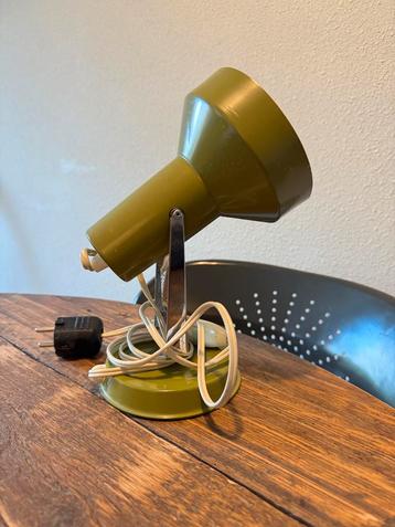 Stijlvol Groen Mid-Century Lampje beschikbaar voor biedingen