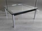 Cassina Lc10-P Le Corbusier (Bruin), Zeer Mooi!, Ophalen, 50 tot 100 cm, Vierkant, Cassina