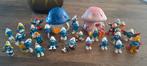 Set van 25 Smurfen en 2 kleine huisjes., Ophalen of Verzenden, Gebruikt, Verschillende Smurfen