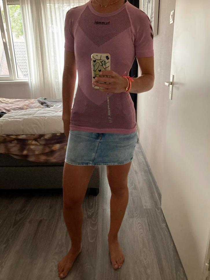 Sportshirt / Ondershirt - Hummel - Roze, Kleding | Dames, Sportkleding, Zo goed als nieuw, Maat 36 (S), Roze, Verzenden